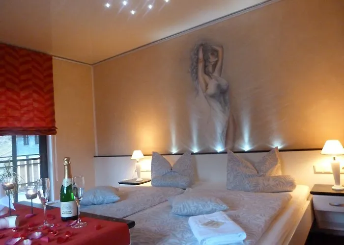 Flair-waldhotel Mellestollen מלון Saalfeld Saale